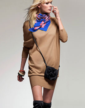Rochie pulover cu guler rulat