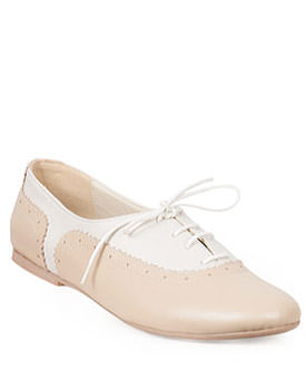 Pantofi retro cu siret